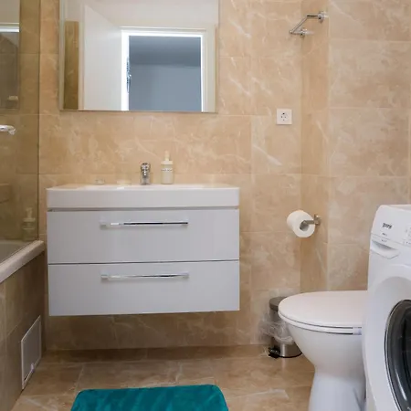 Elysian Urbanscape Brown, 2 Rooms, Near Bucharest Chiajna Exterior photo