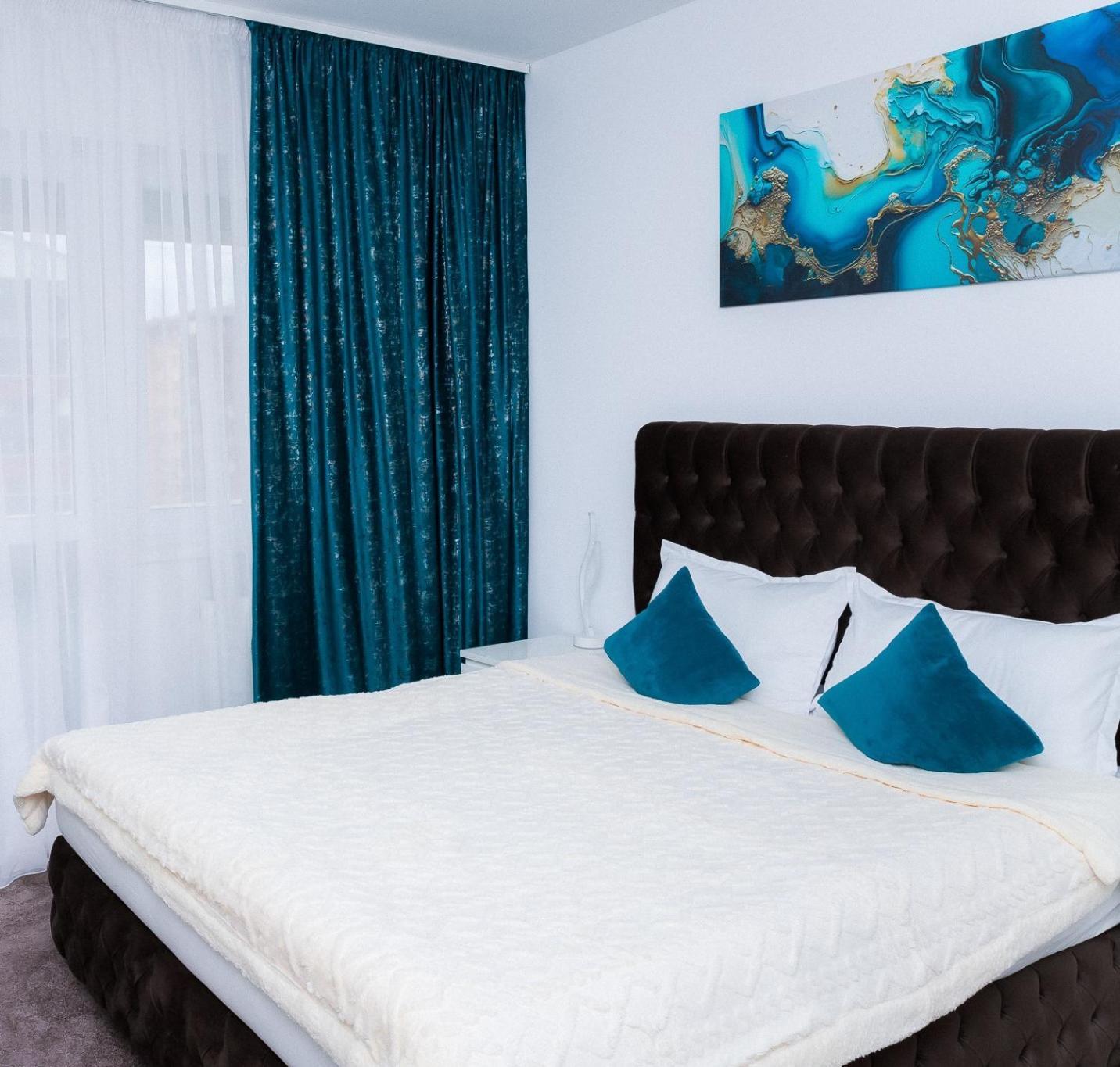 Elysian Urbanscape Brown, 2 Rooms, Near Bucharest Appartement